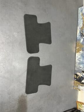 OEM Audi Q5 Rear Floor Mats Carpet Black 8R0 864 501 505 Genuine Factory